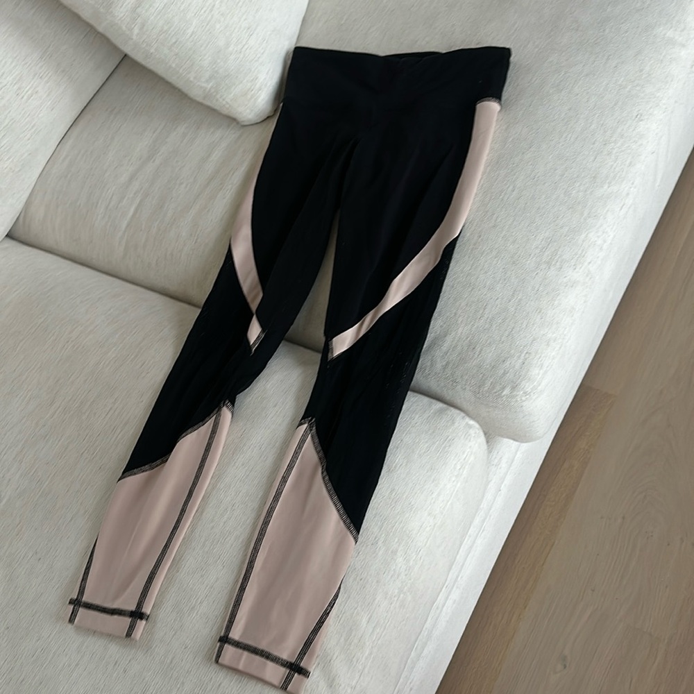 ALO black and blush pink leggings